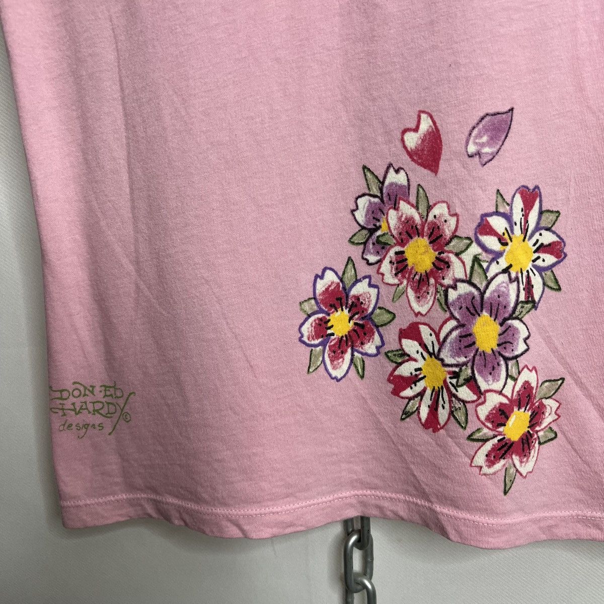 Ed Hardy ED HARDY PINK TATTOO SKULL GRAPHIC SHIRT Size XS / US 0-2 / IT 36-38 - 12 Thumbnail