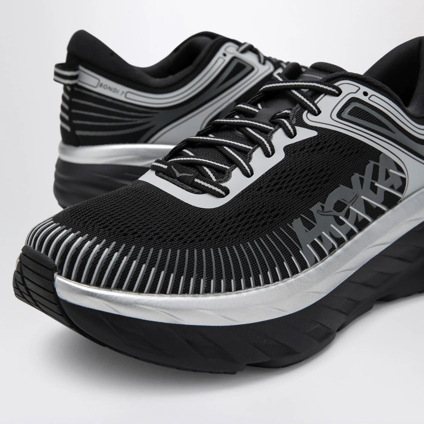 Hoka o1d2blof0426 Bondi 7 Low-Top Sneakers in Multicolor Size US 11 / EU 44 - 5 Thumbnail