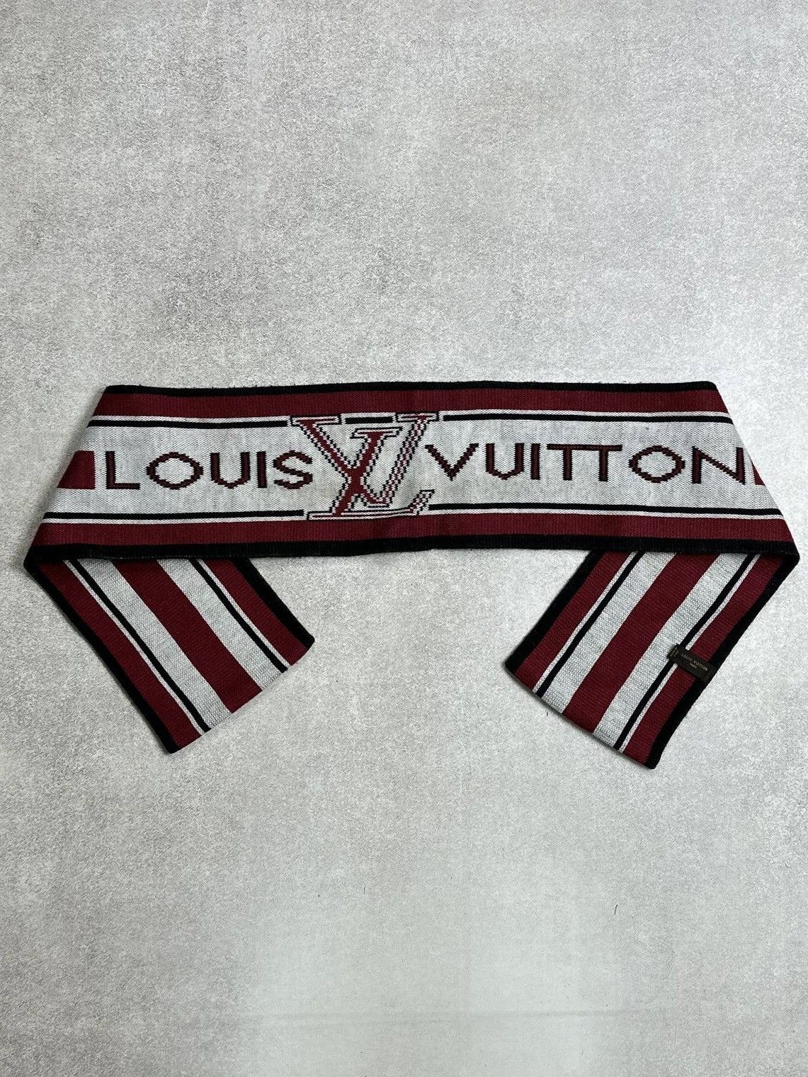 Louis Vuitton Louis Vuitton Big Logo Knit Soccer Fan Scarf Rare Size ONE SIZE - 1 Thumbnail