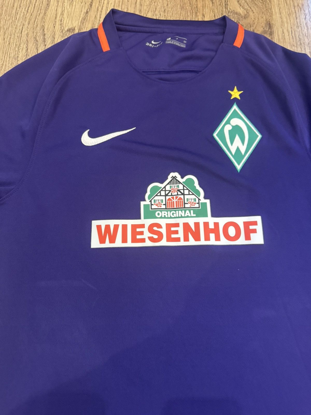 Nike WERDER BREMEN 2016-2017 NIKE JERSEY AWAY FOOTBALL MEN SIZE S Size US S / EU 44-46 / 1 - 5 Thumbnail