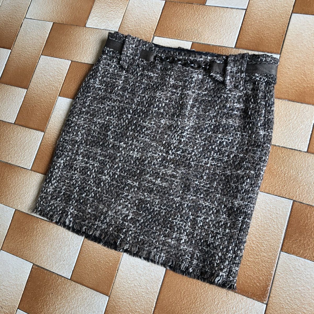 Max Mara S MAC MARA Tweed Wool Blend Mini Skirt Size 28" / US 6 / IT 42 - 2 Thumbnail