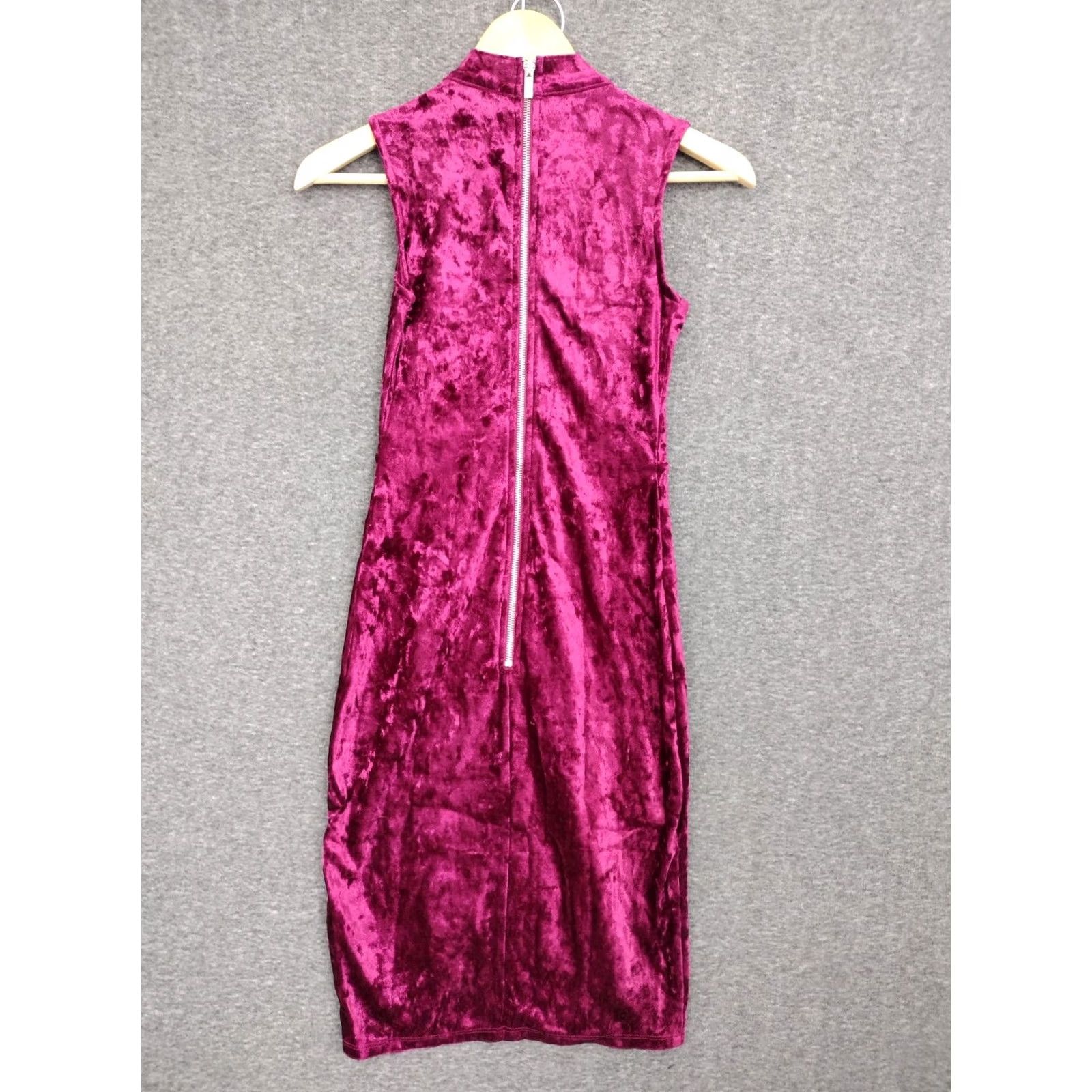 Vintage Charlotte Russe Velvet Choker Neck Open V Sleeveless Bodycon Dress XS Wine Red Women Size XS / US 0-2 / IT 36-38 - 2 Thumbnail