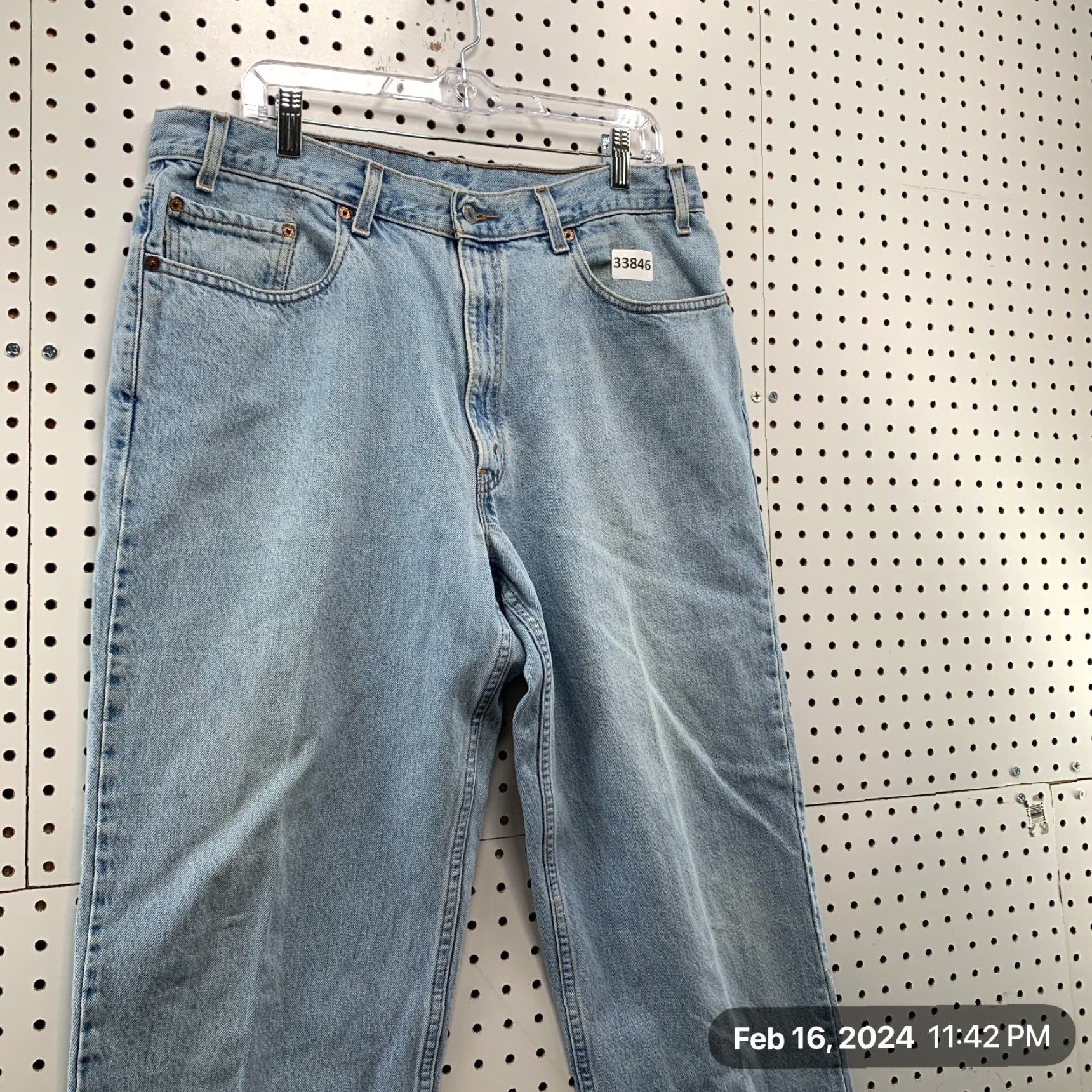 Levi's VINTAGE Levi's 550 Light Wash Denim Jeans 36x31 Relaxed Fit Blue Mens Size US 36 / EU 52 - 4 Thumbnail
