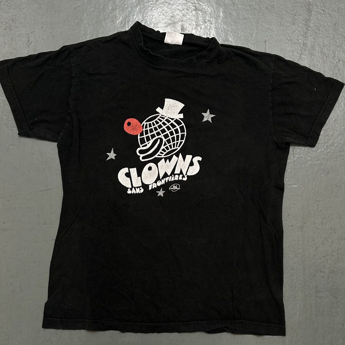 Vintage Vintage “Clowns Sans Frontières” Graphic Tee Size US M / EU 48-50 / 2 - 1 Thumbnail