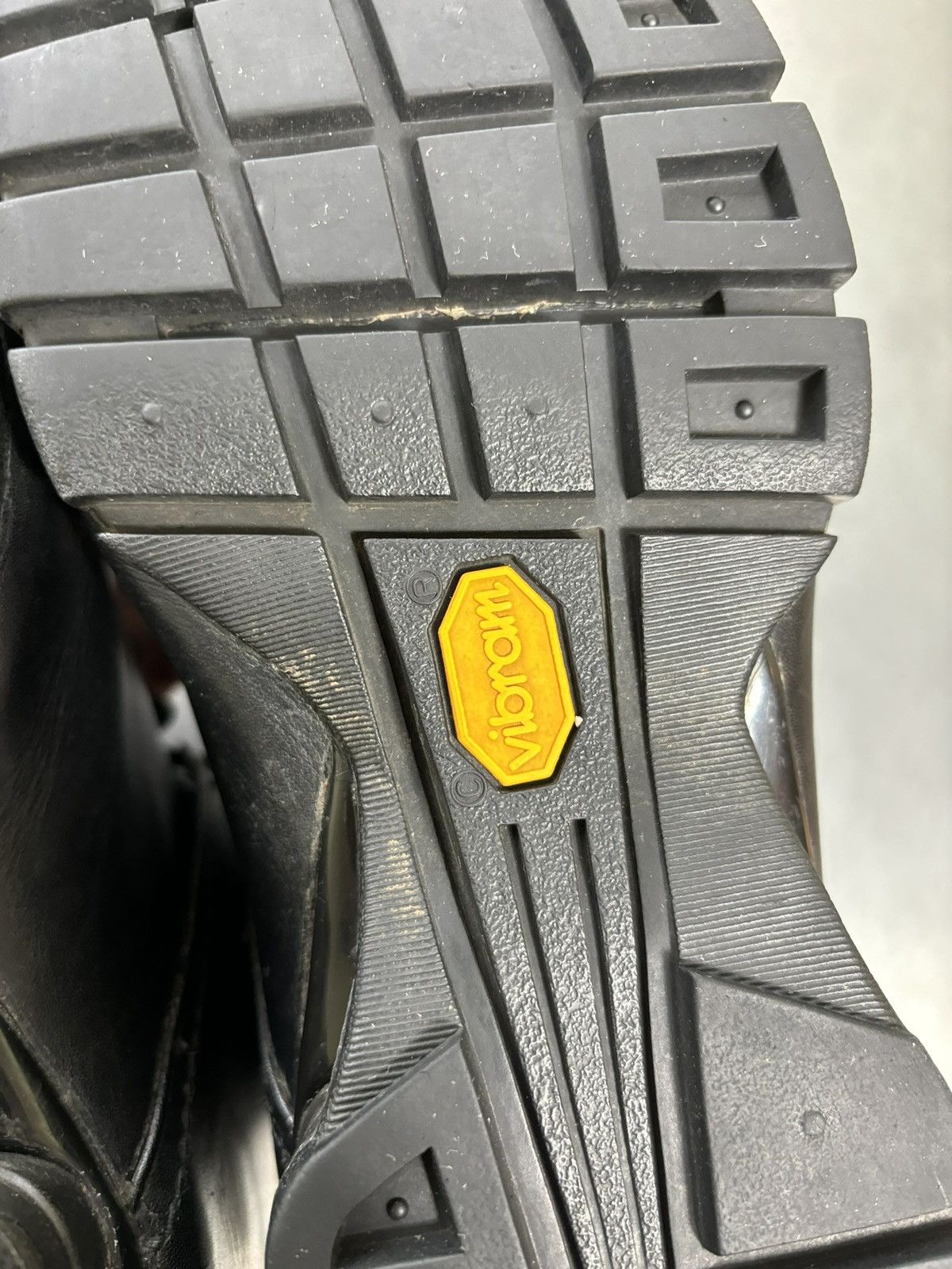 Nike × Vibram × Vintage 2004 Nike Shox Neo Mid Vintage Nike Shox Boots Vibram 308659 Size US 9 / EU 42 - 9 Thumbnail