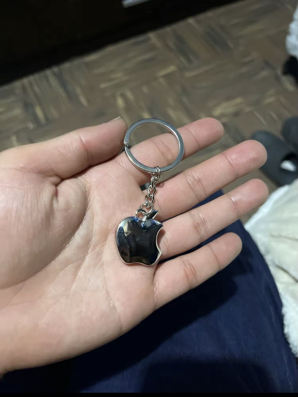 Designer Apple car house keychain pendant Size ONE SIZE - 3 Thumbnail