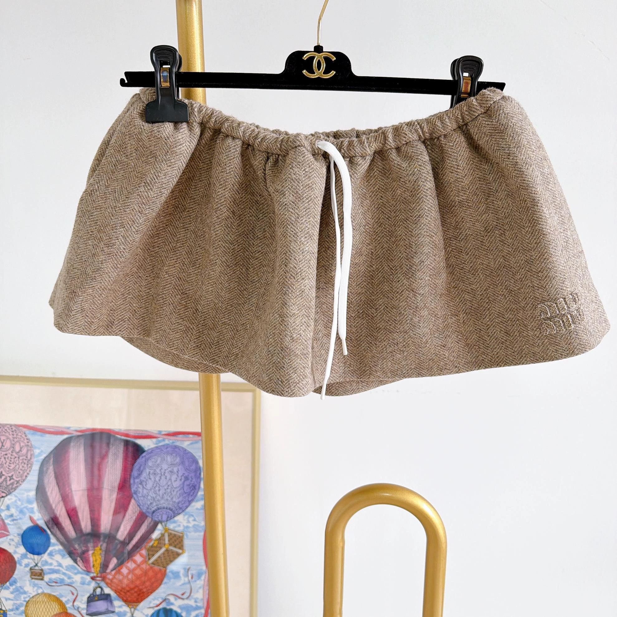 Miu Miu MIU MIU Light Wool Short Skirt Women's 40 Size 27" / US 4 / IT 40 - 1 Thumbnail
