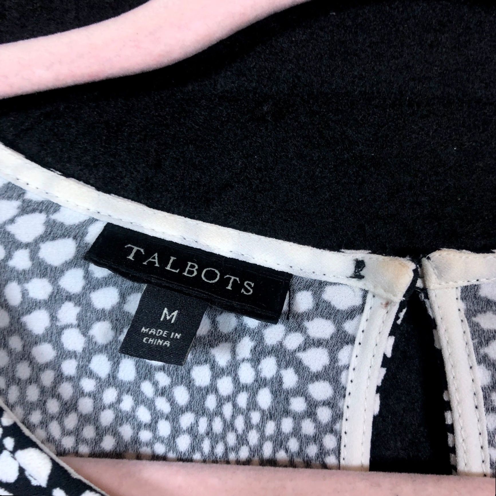 Talbots VINTAGE Talbots Blouse Animal Print Long Sleeve Side Tie M Women Black Cream Size M / US 6-8 / IT 42-44 - 6 Thumbnail