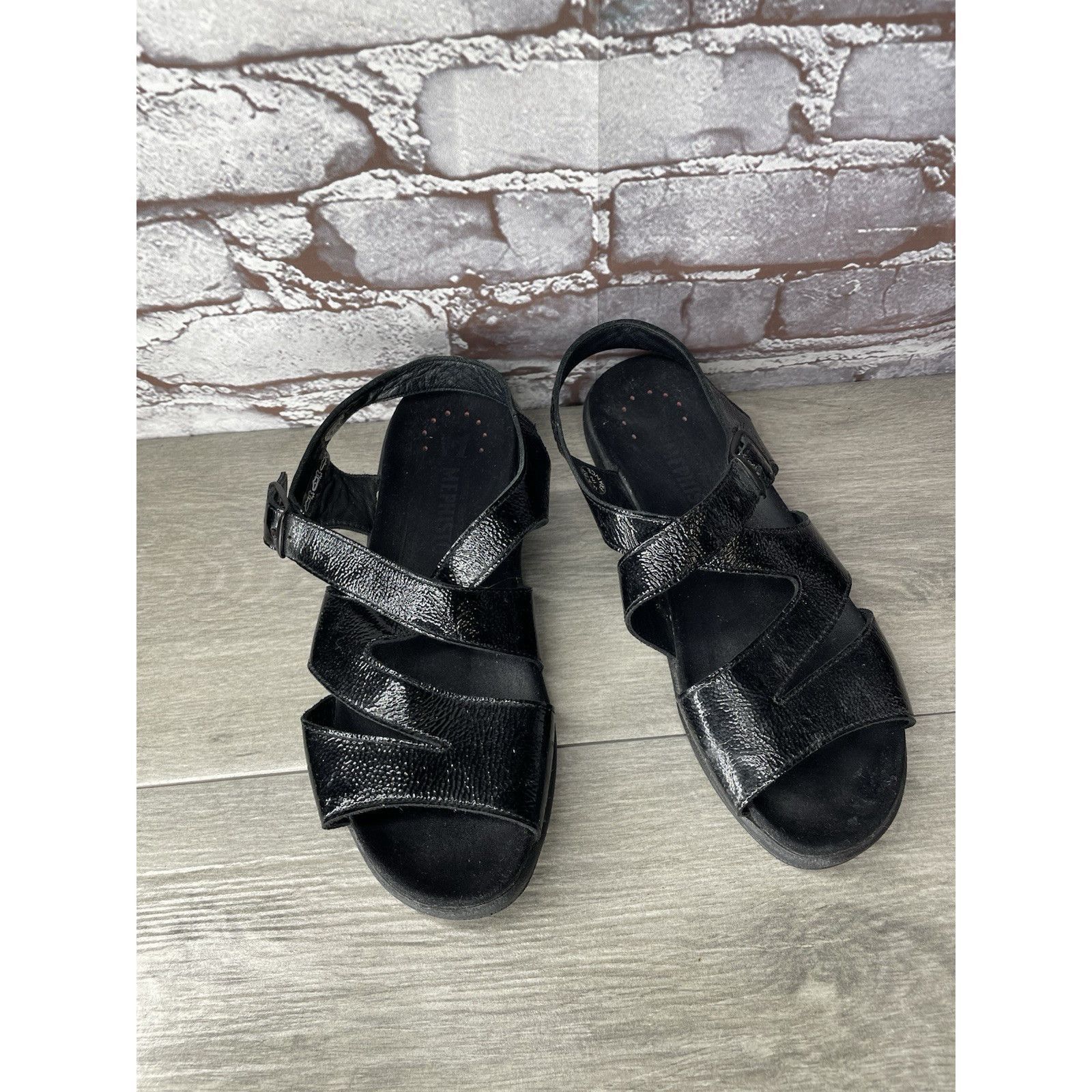 Mephisto Mephisto Black Patent Leather Strappy Low Wedge Sandals Wome Size US 10 / IT 40 - 9 Thumbnail