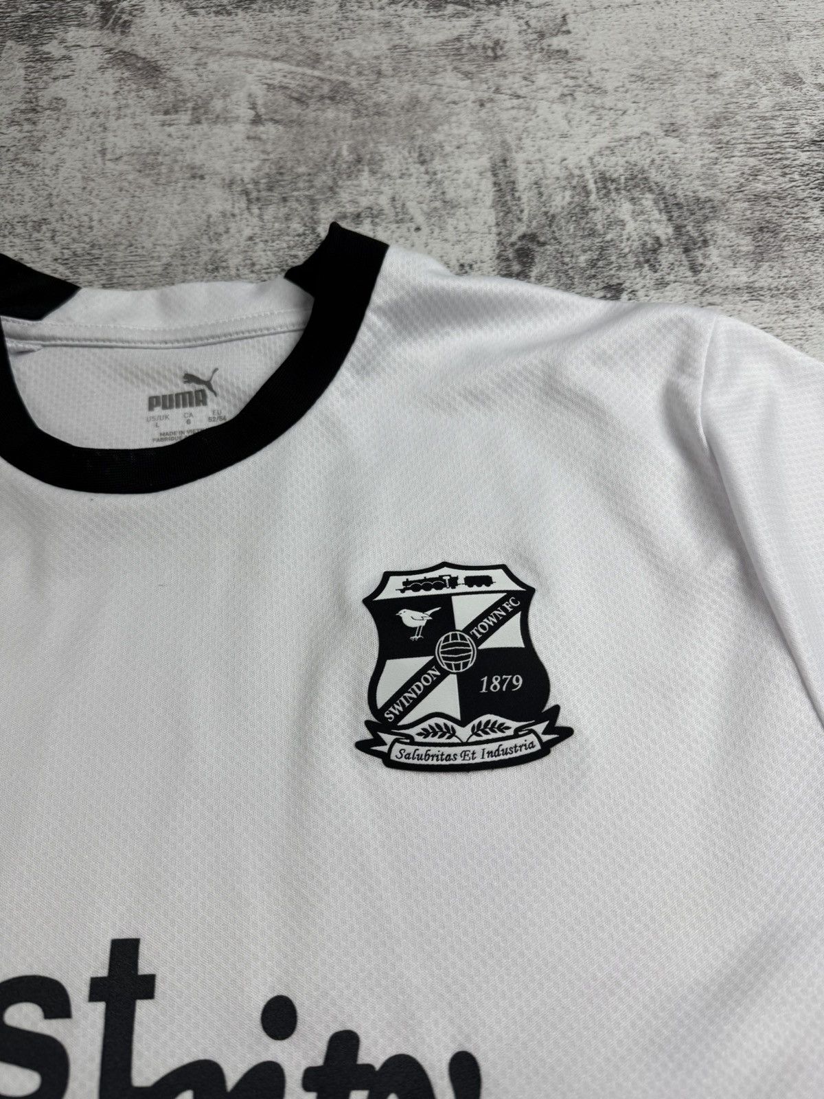 Puma Swindon Town Away 2014 2015 Puma White Soccer Football Men’s L T Shirt Jersey Size US L / EU 52-54 / 3 - 7 Thumbnail