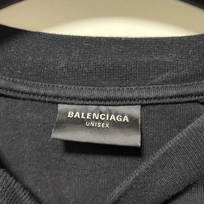 Balenciaga Balenciaga Manchester United Embroidered Soccer Short Slee Size US M / EU 48-50 / 2 - 3 Thumbnail