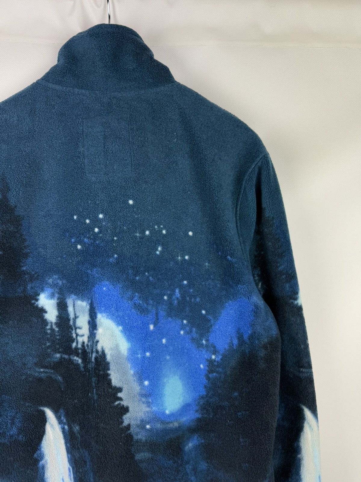 Vintage Vintage Men’s Wolves Patterned Fleece Jacket Size L Size US L / EU 52-54 / 3 - 17 Thumbnail