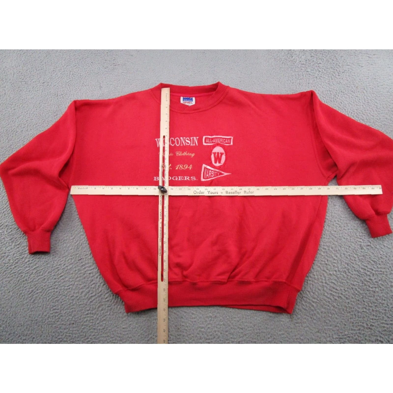 Vintage VINTAGE Wisconsin Badgers Embroidered Sweatshirt XL Red Men Crew Neck Pullover 90s Sports Accents: Embroidered Size US XL / EU 56 / 4 - 6 Thumbnail