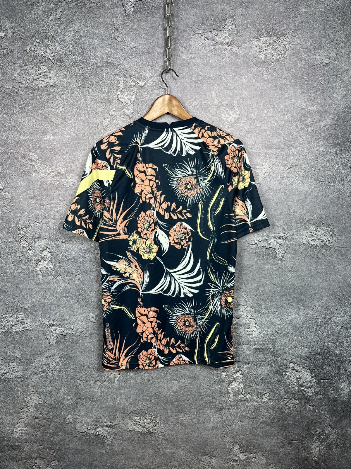 Nike Nike Club America 2021 All Over Floral Print Trainig Jersey Size US S / EU 44-46 / 1 - 9 Thumbnail
