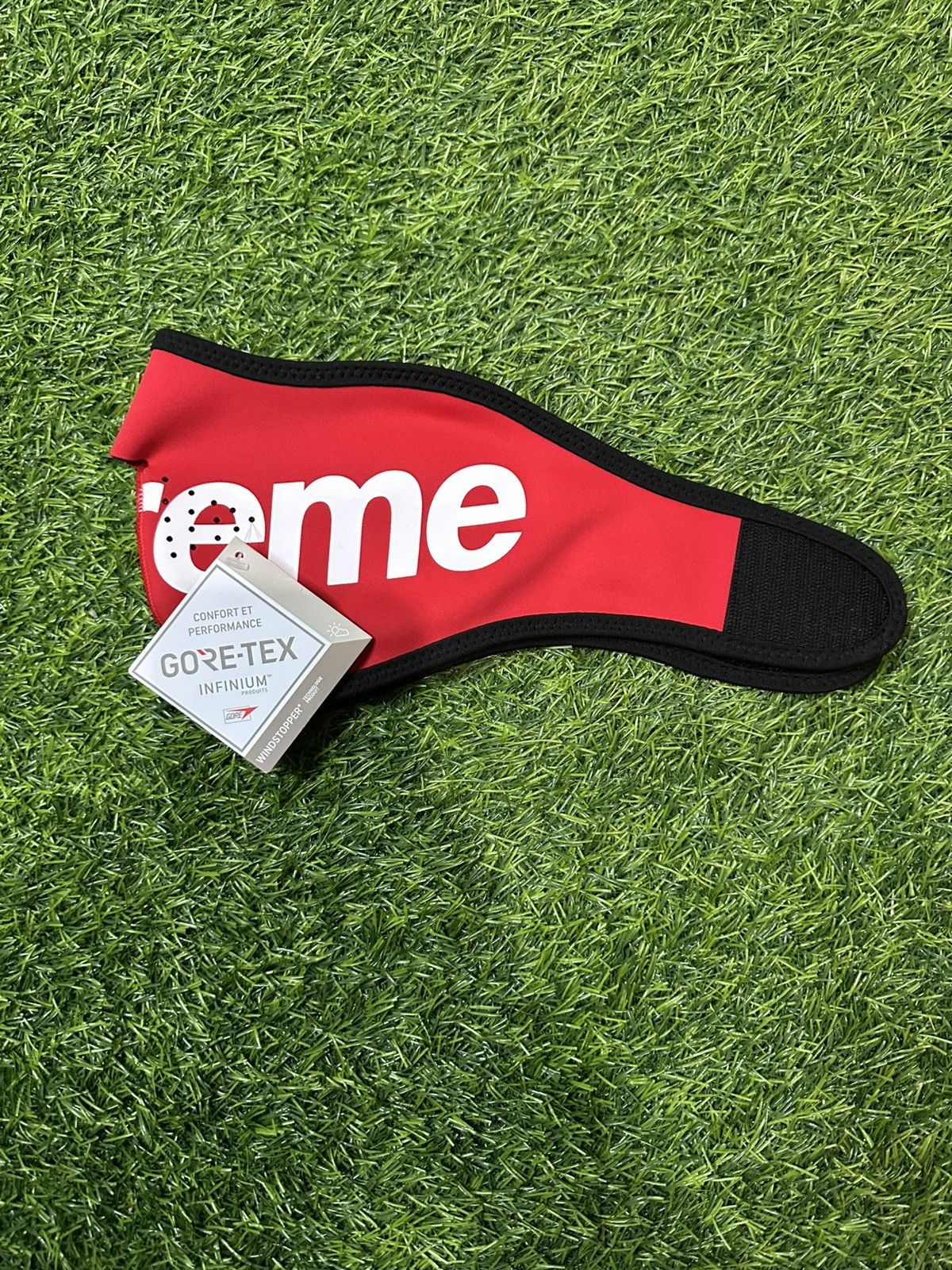 Goretex × Supreme Supreme X Gortex WINDSTOPPER Facemask Red Size ONE SIZE - 2 Thumbnail