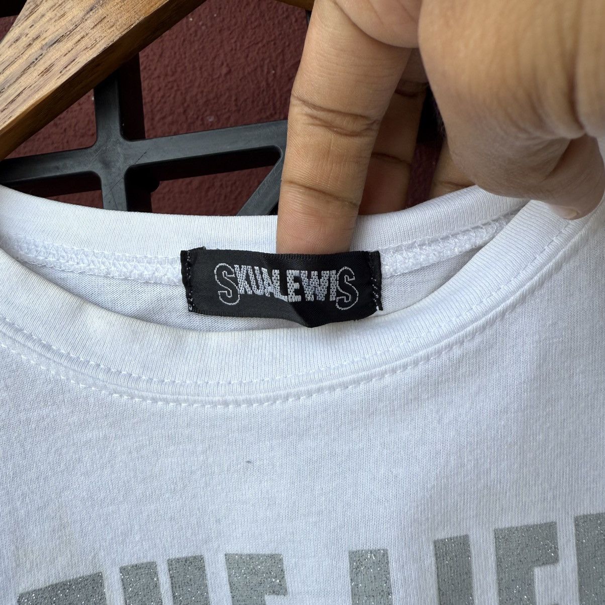 Japanese Brand Y2K Graphic Glitching Font Print Skualewis Tee Size US M / EU 48-50 / 2 - 8 Thumbnail