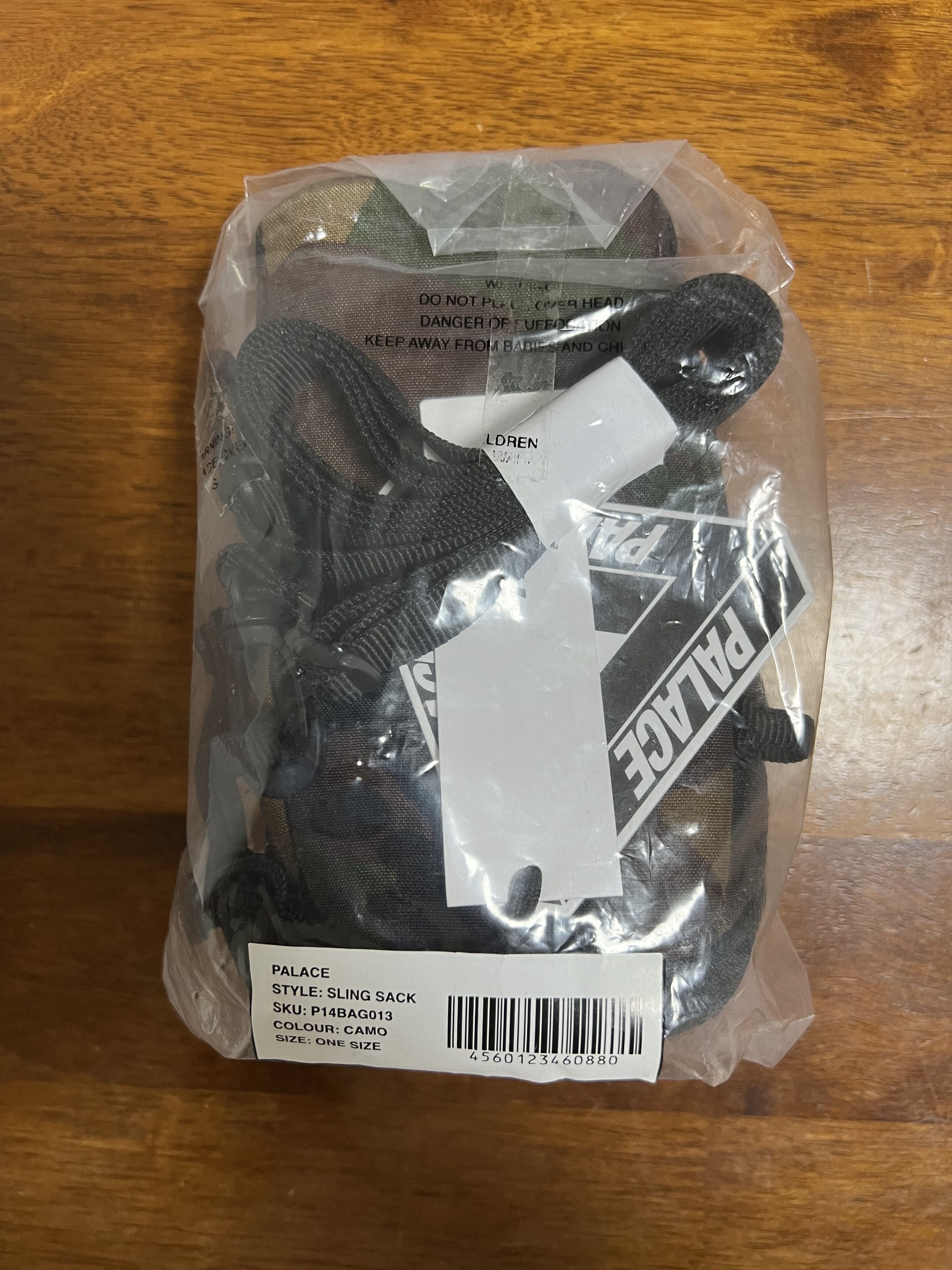 Palace 💚 2018 Palace Sling Sack Camo Bag NEW Size ONE SIZE - 4 Thumbnail