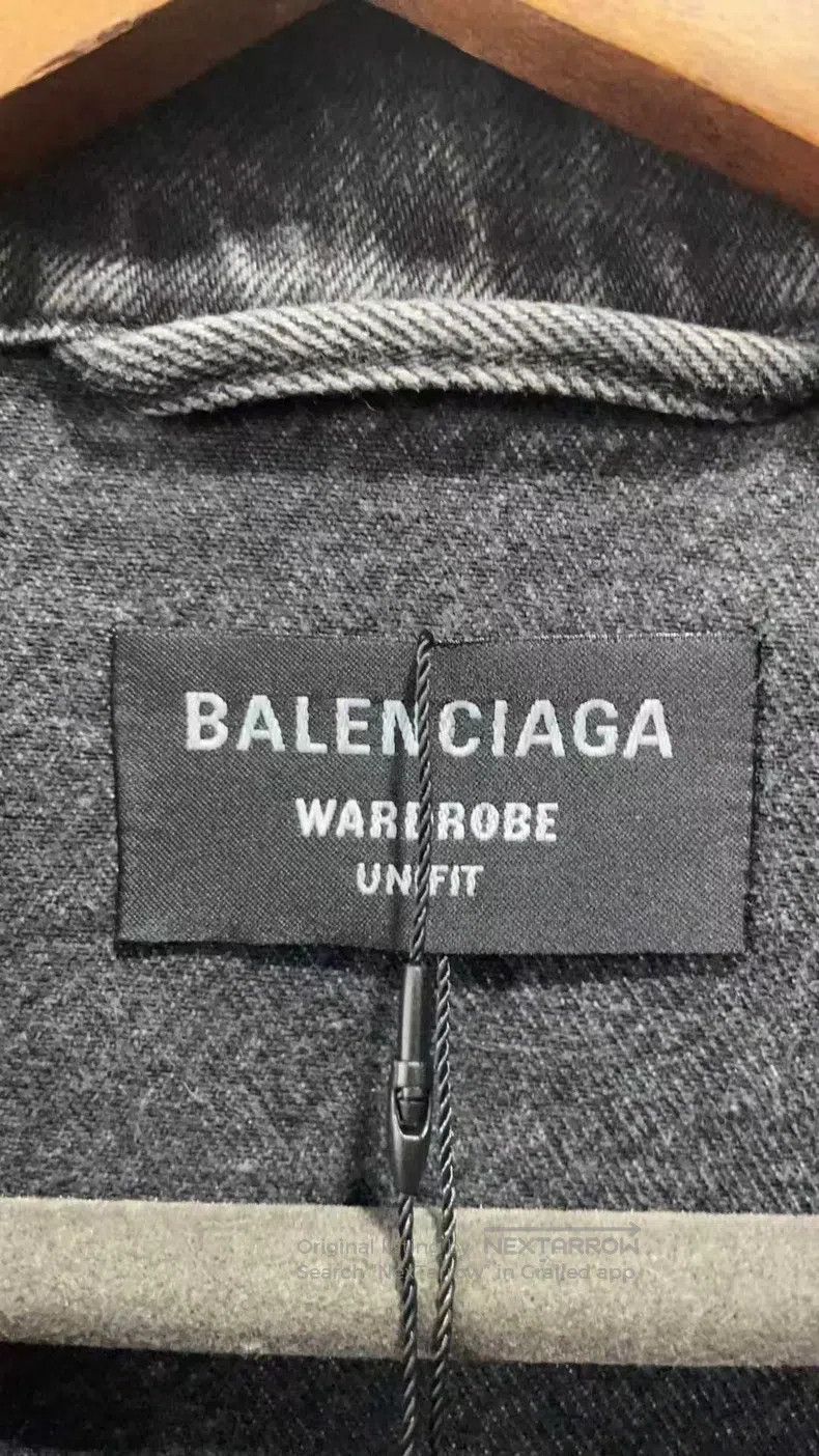 Balenciaga Balenciaga Logo Printed Collar Single-Breasted Long Sleeve Size US M / EU 48-50 / 2 - 9 Thumbnail