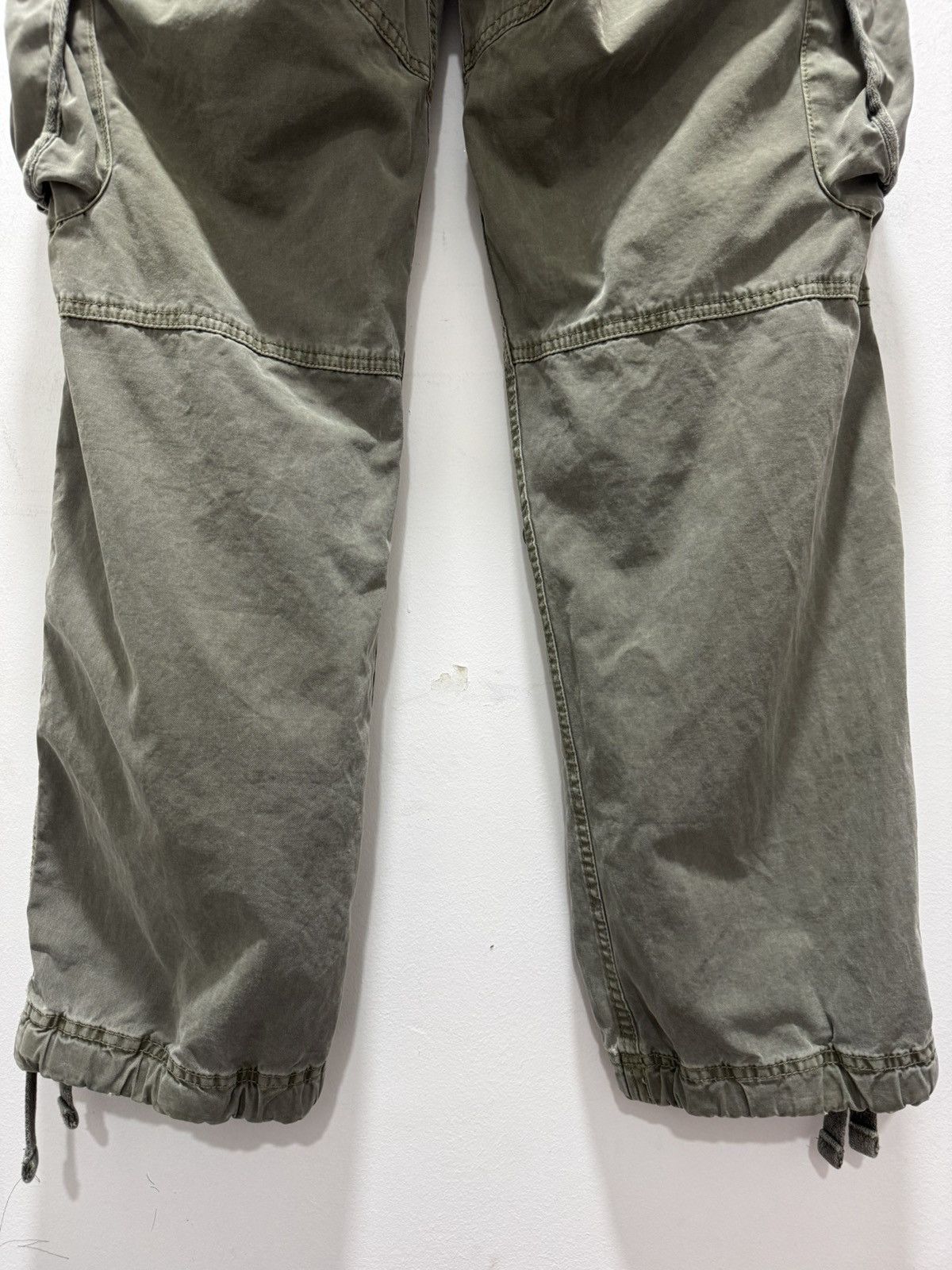 Uniqlo JAPANESE BRAND UNIQLO TWILL MULTIPOCKET CARGO MILITARY PANTS Size US 32 / EU 48 - 11 Thumbnail