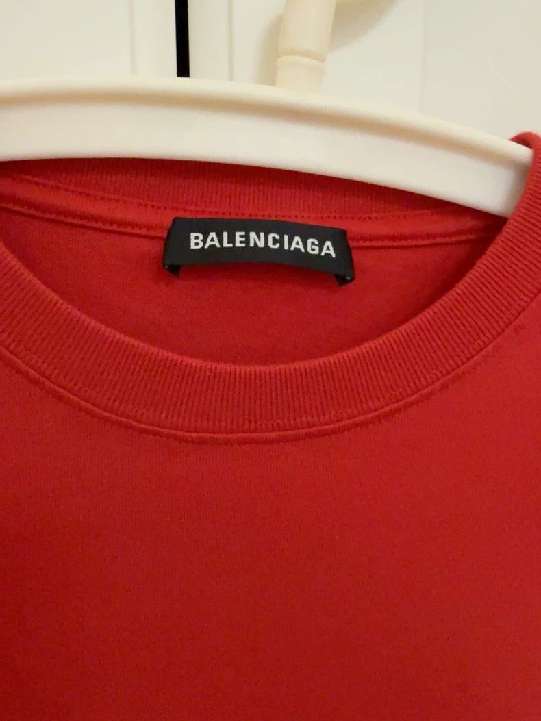 Balenciaga Balenciaga Red short sleeve T black small logo Size US S / EU 44-46 / 1 - 3 Thumbnail