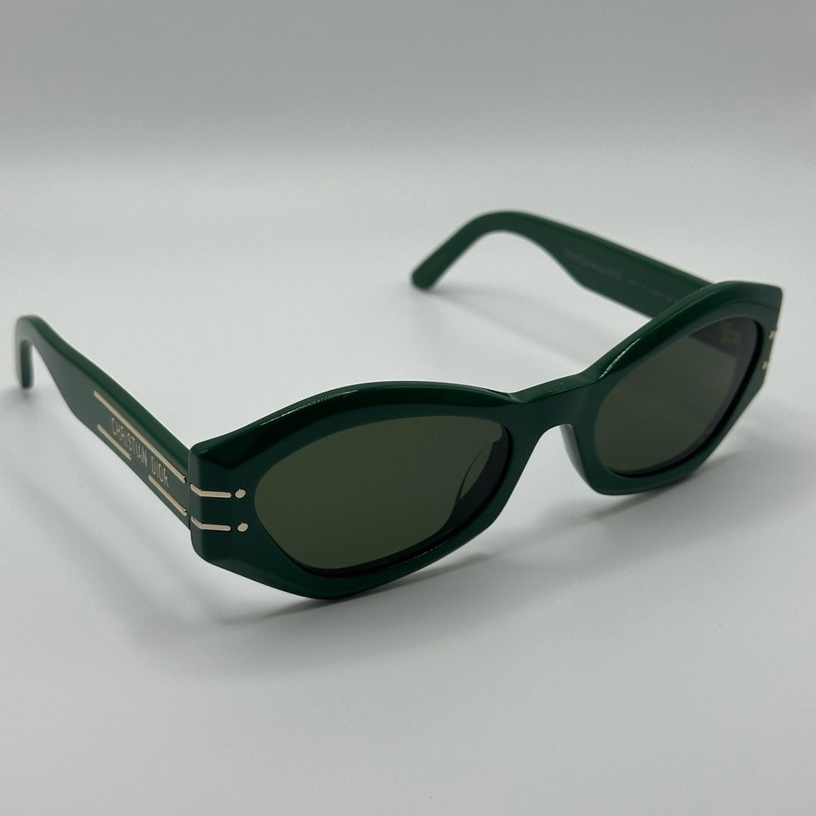 Dior NEW Dior Sunglasses CD40058U 96N SignatureB1U ShinyDarkGreen Size ONE SIZE - 5 Thumbnail