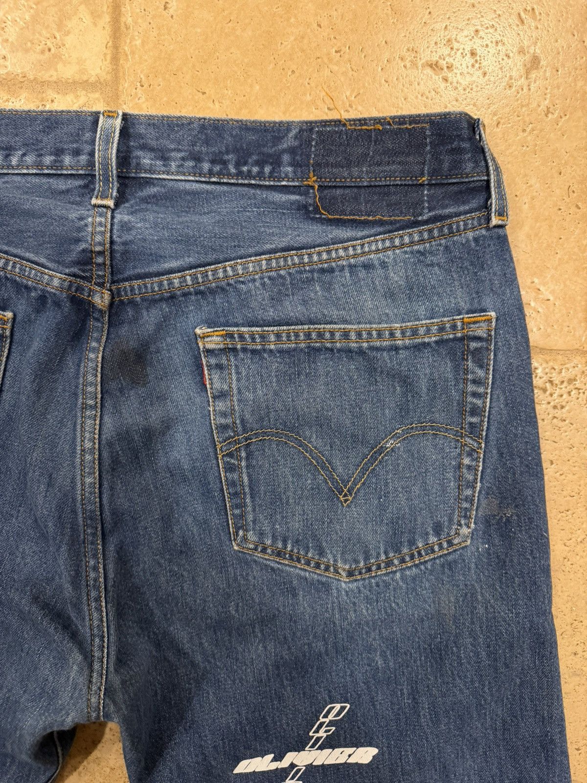 Levi's Levi’s x Oliver Rogers Blue Denim wash Mulicolor Logo Jeans Size US 36 / EU 52 - 9 Thumbnail
