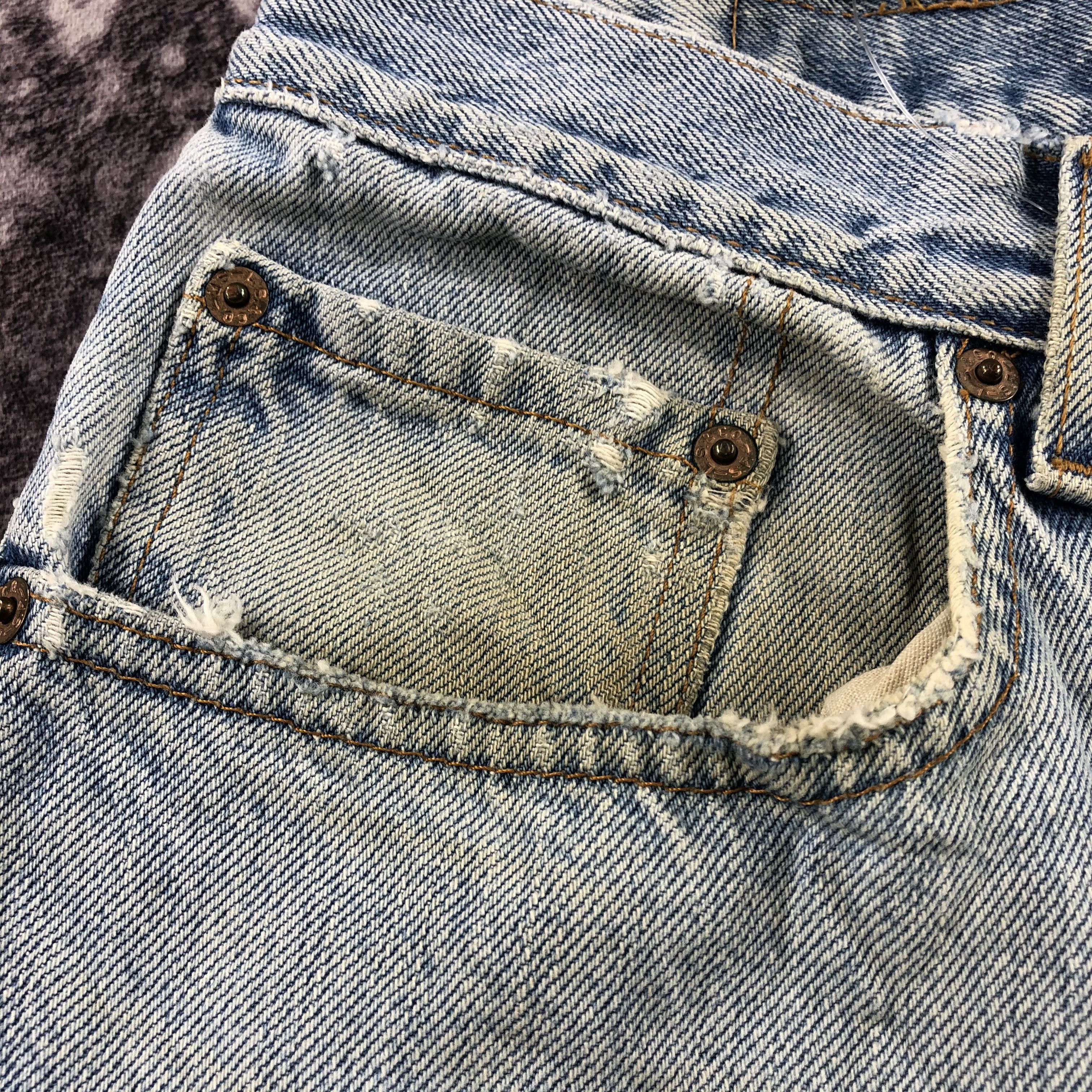 Levi's × Vintage Vintage 90s Light Wash Levis 505 Jeans-JM2840 Size US 33 - 12 Thumbnail