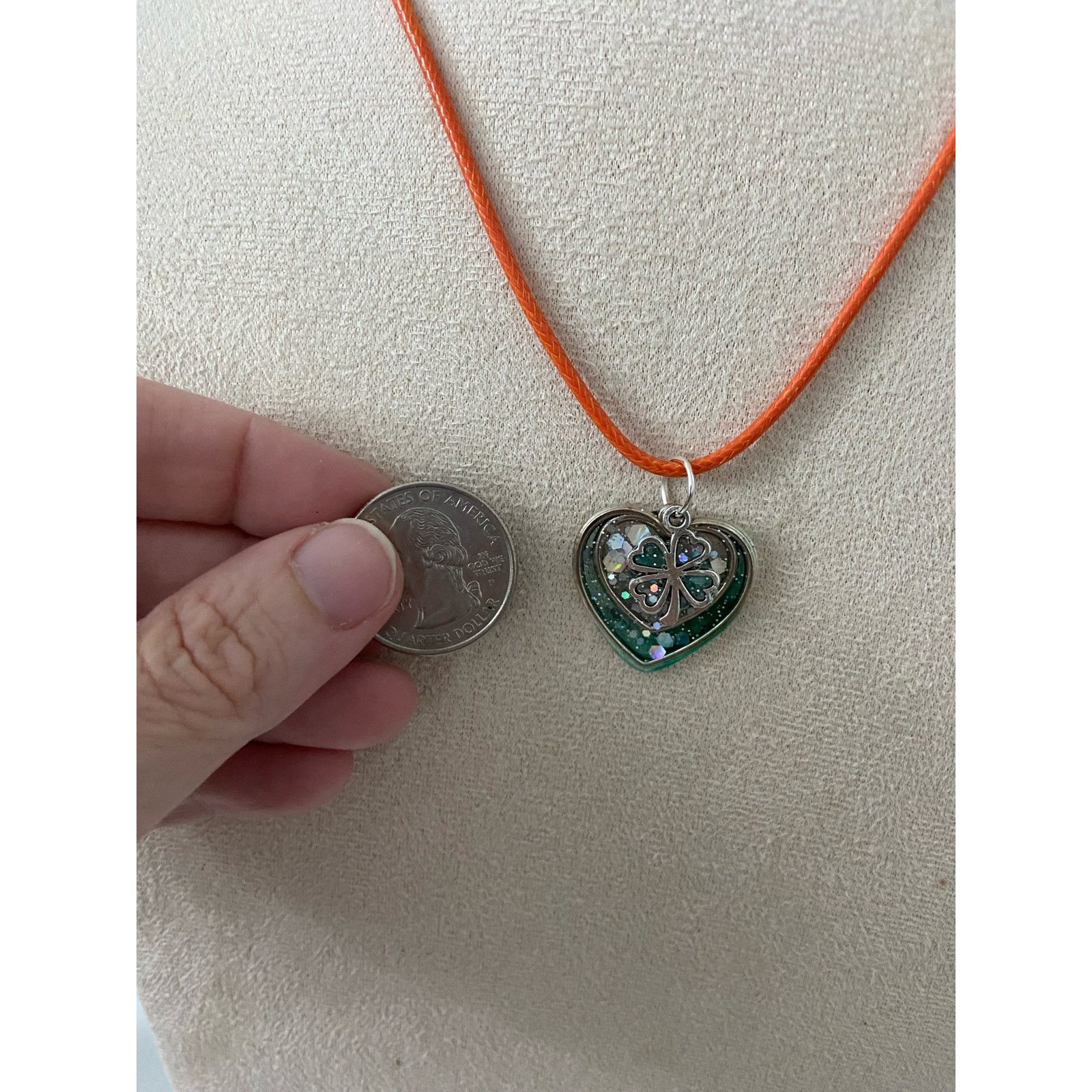 Handmade green heart pendant necklace Size ONE SIZE - 6 Thumbnail