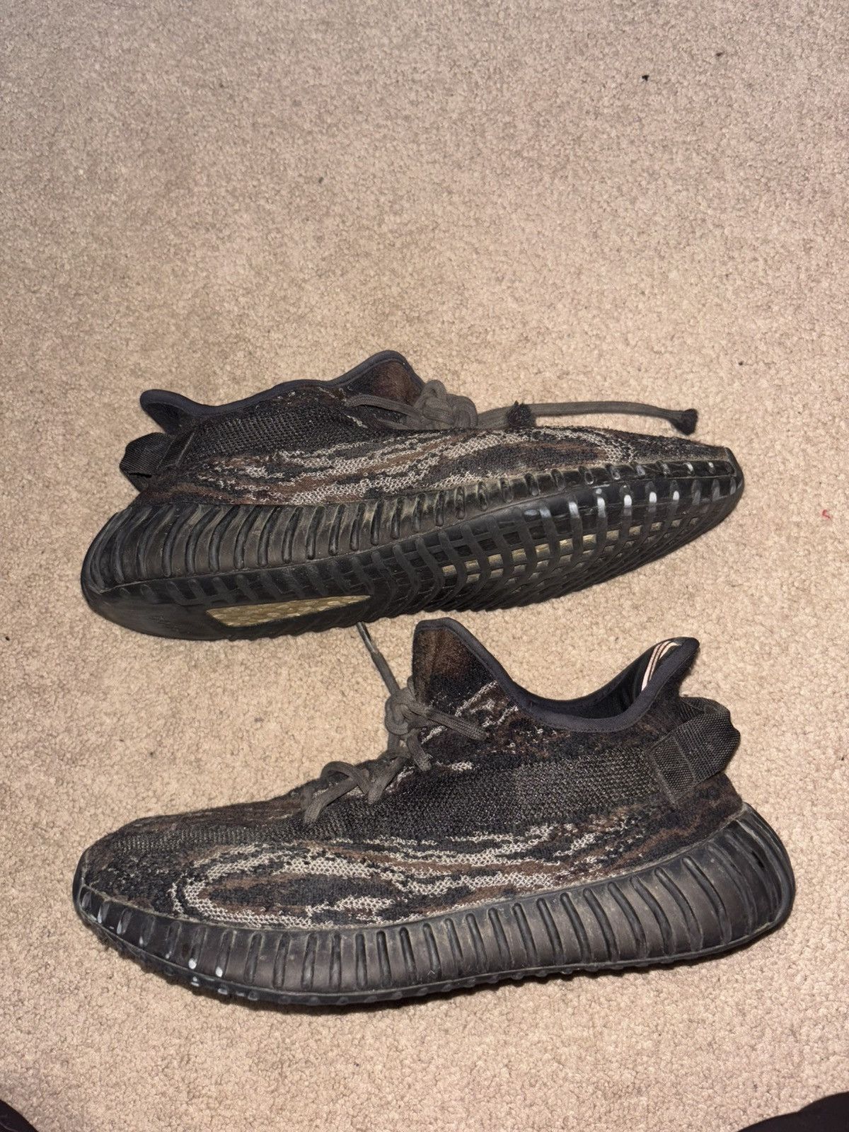 Adidas × Yeezy Yeezy Size US 9 / EU 42 - 1 Thumbnail