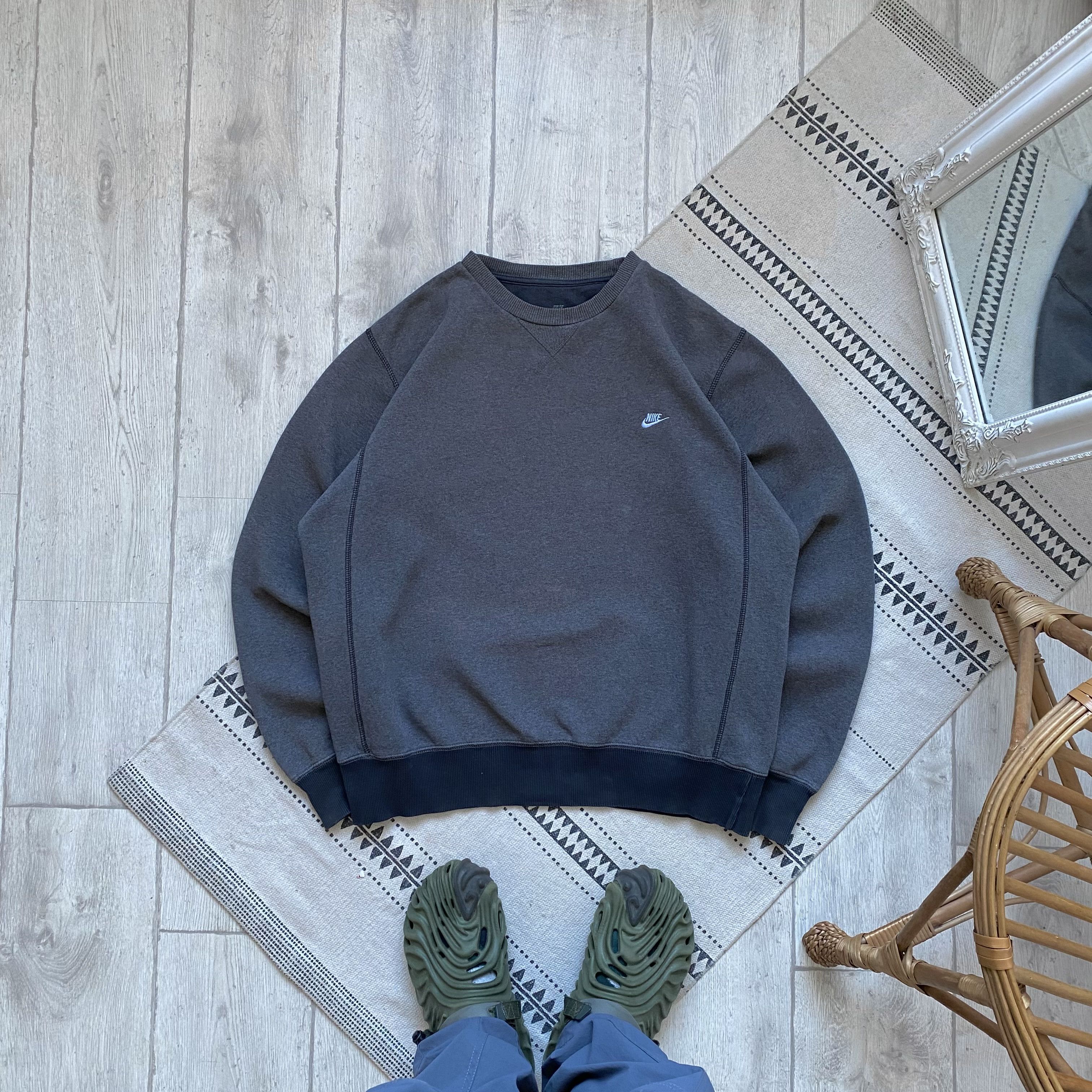Nike 🦍 Vintage 90 Nike boxy sweatshirt Y2K mini swoosh Size US L / EU 52-54 / 3 - 1 Thumbnail
