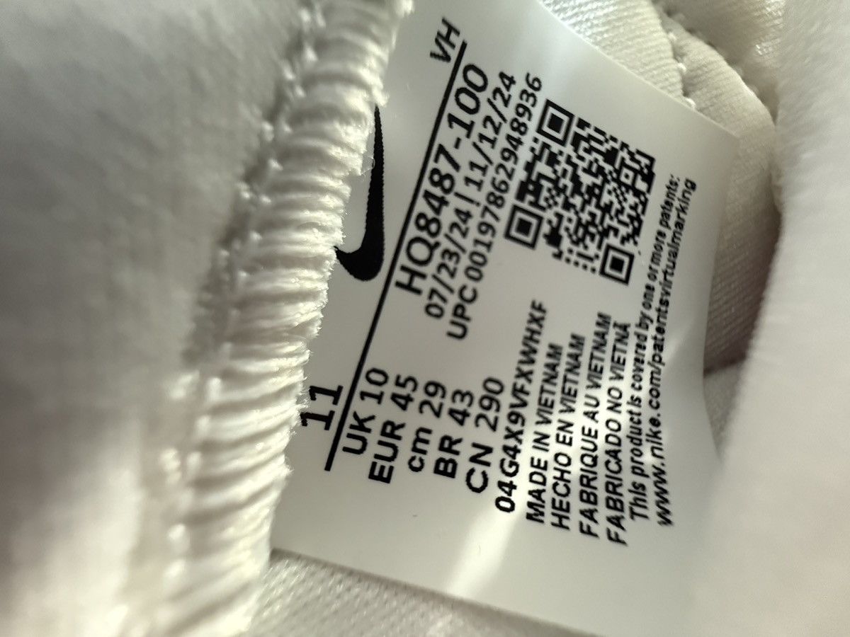 Nike × Supreme Brand New Nike SB Supreme Low Top Dunks White Size US 11 / EU 44 - 23 Thumbnail