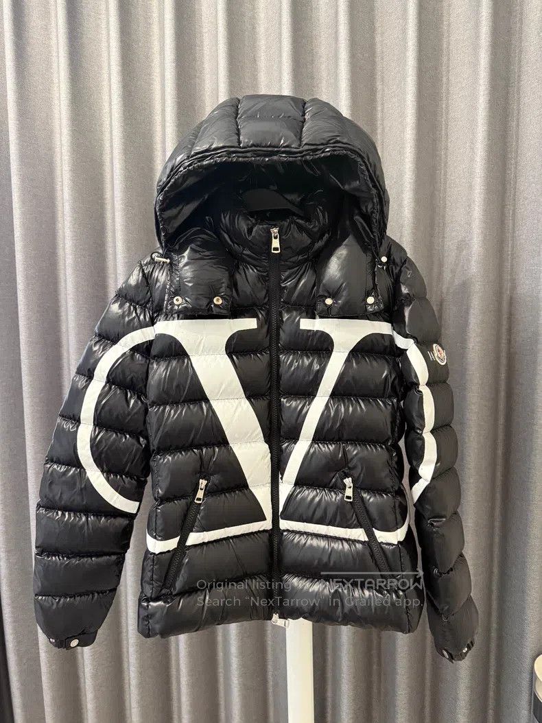 Valentino Valentino Co-branded down jacket Size US S / EU 44-46 / 1 - 1 Thumbnail