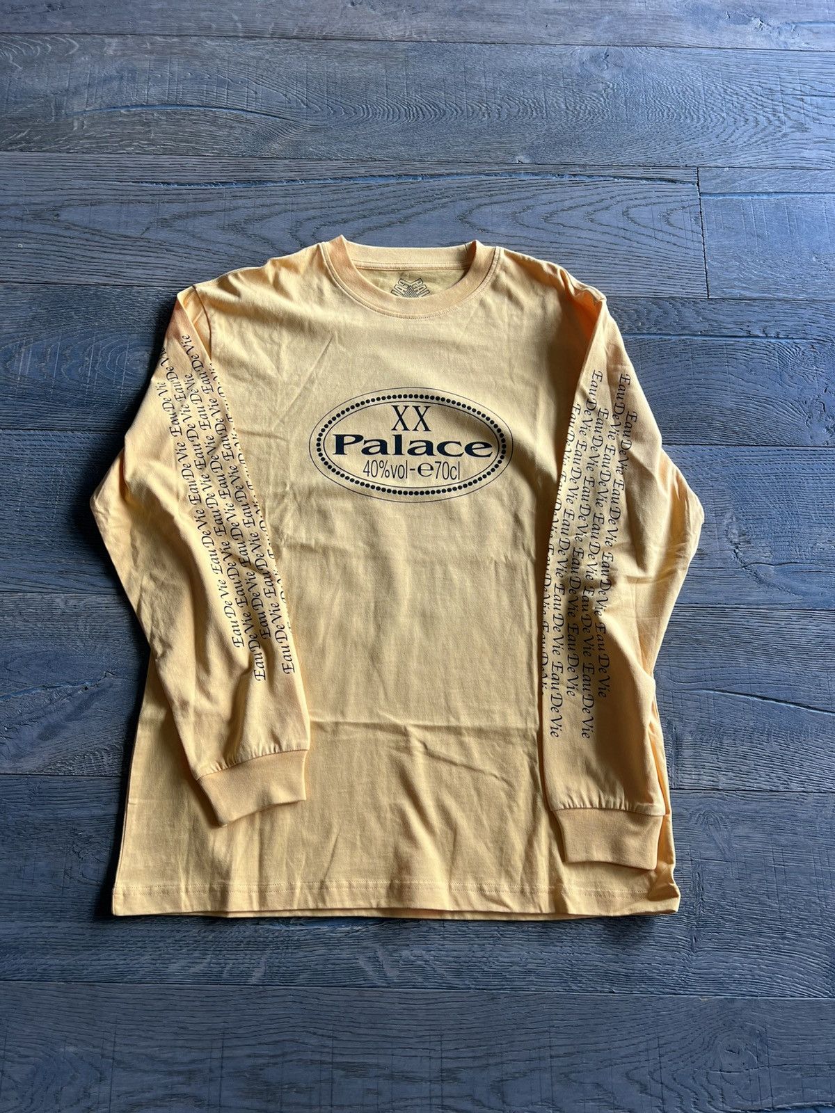 Palace Palace henny tee Size US L / EU 52-54 / 3 - 1 Thumbnail
