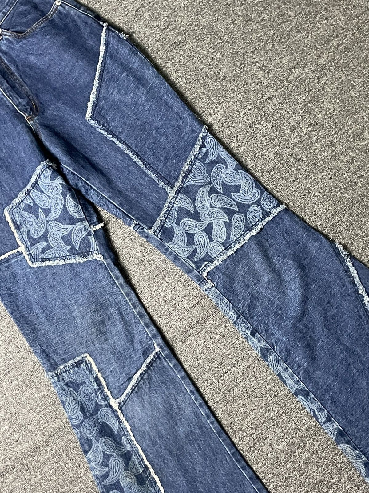 Japanese Brand × Vintage Hysteric Glamour x C.A.T Asymmetrical Patchwork Jeans (90) Size 25" / US 0 / IT 36 - 3 Thumbnail