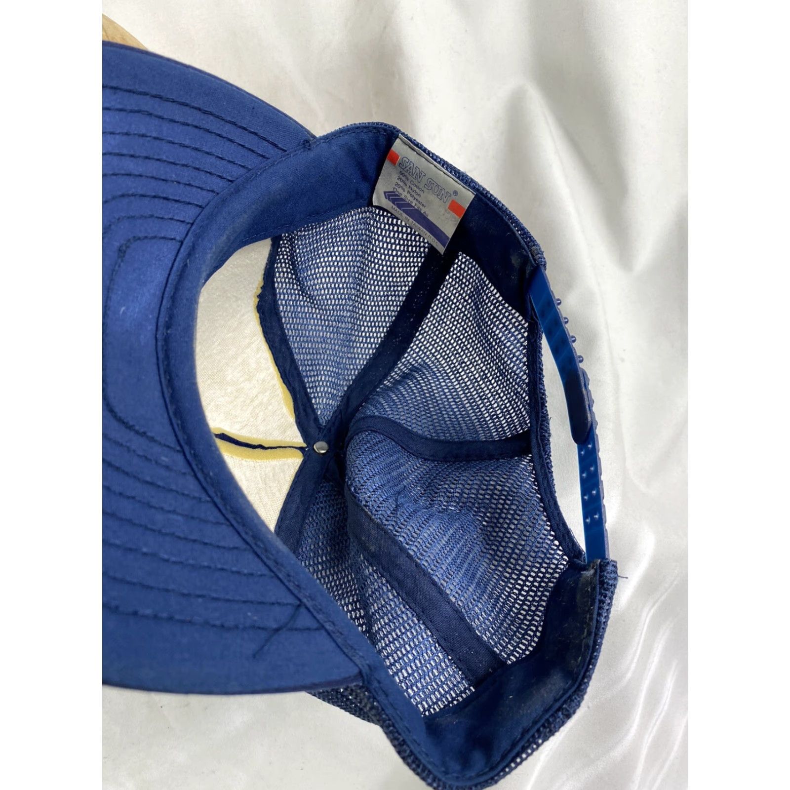Vintage VINTAGE Coast Guard Opsail Trucker Cap Hat USCG 1986 HaT Cap Hat Mens Size ONE SIZE - 4 Thumbnail