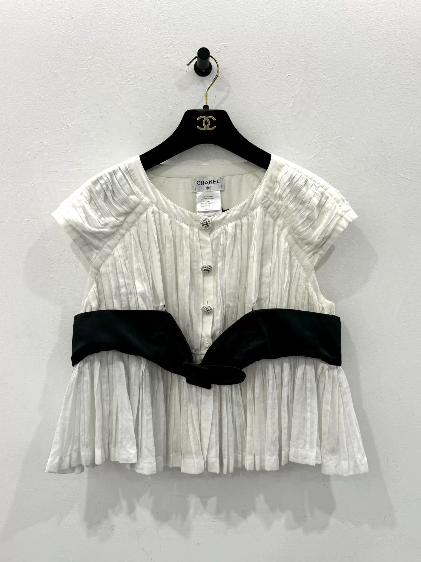Chanel Chanel Black White Pleated Women's Top Size M / US 6-8 / IT 42-44 - 1 Thumbnail