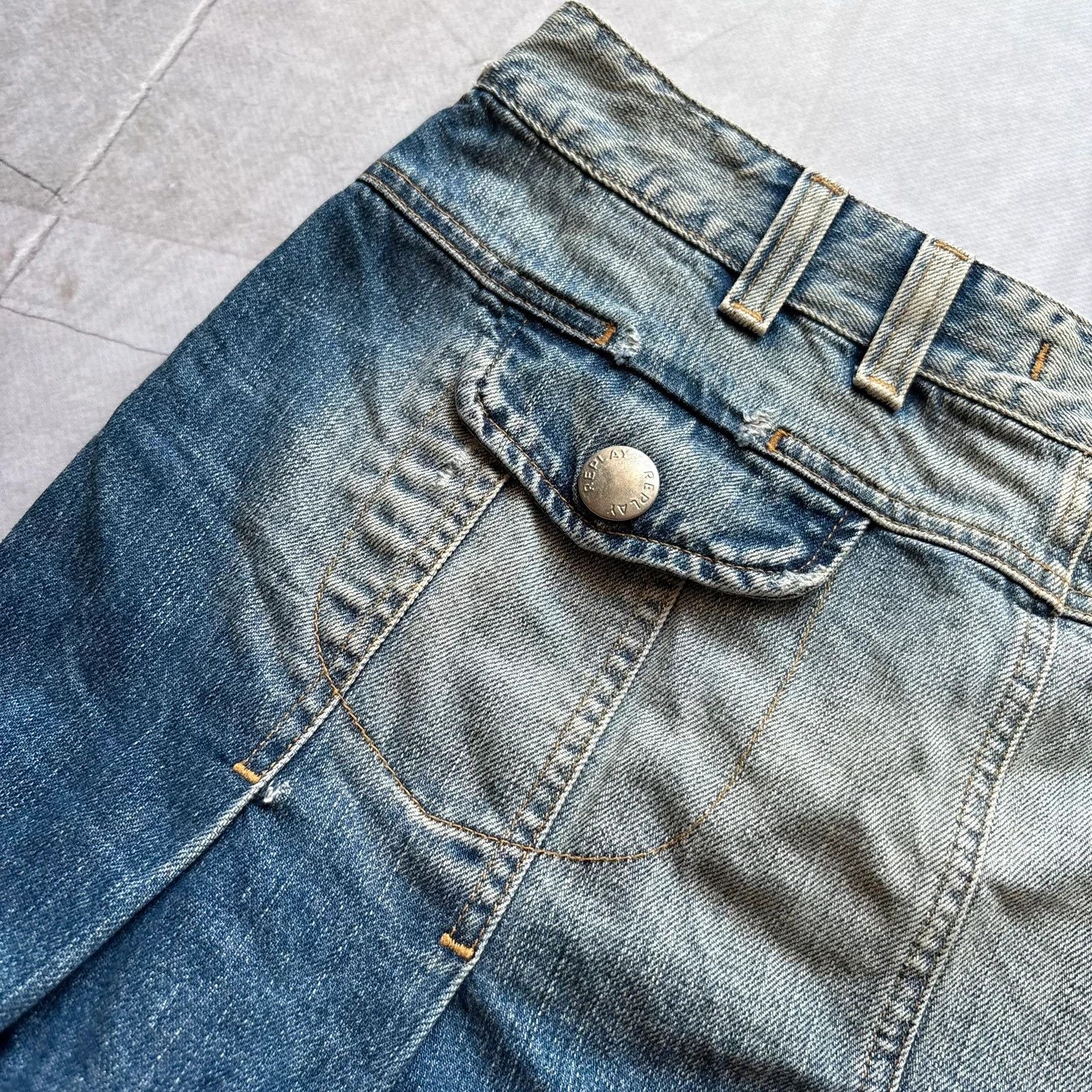 Hysteric Glamour Y2K 00s Replay Denim Faded distressed Embroidered Mini Skirt Size 30" / US 8 / IT 44 - 9 Thumbnail