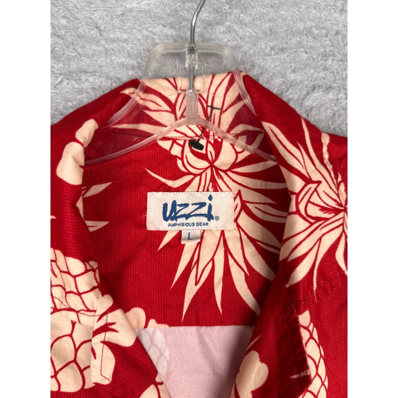 FUZZI Uzzi Button-Up Shirt Men Large Red Floral Pineapple 100% Polyester Pocket Hawaiian Resort Aloha Luau Vacation Size US L / EU 52-54 / 3 - 7 Thumbnail