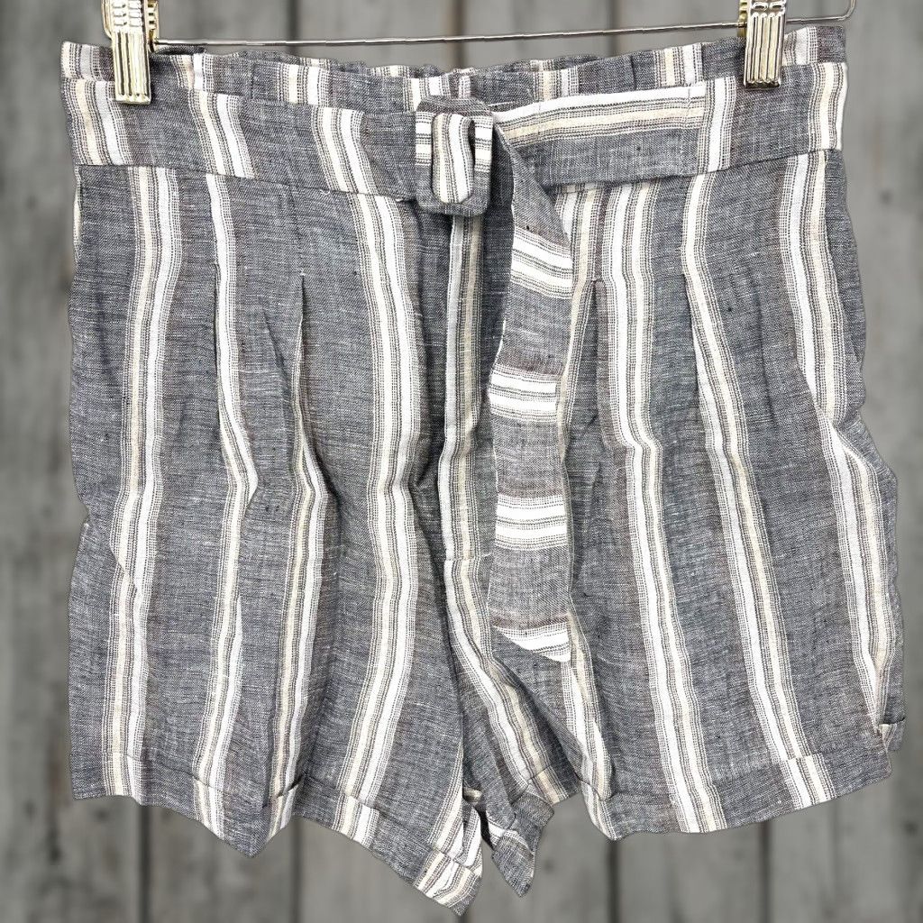 Heartloom Heartloom Paperbag Waist Shorts Womens M Gray Striped Linen Casual Bow Cuffed Bohemian Size 32" / US 10 / IT 46 - 1 Thumbnail