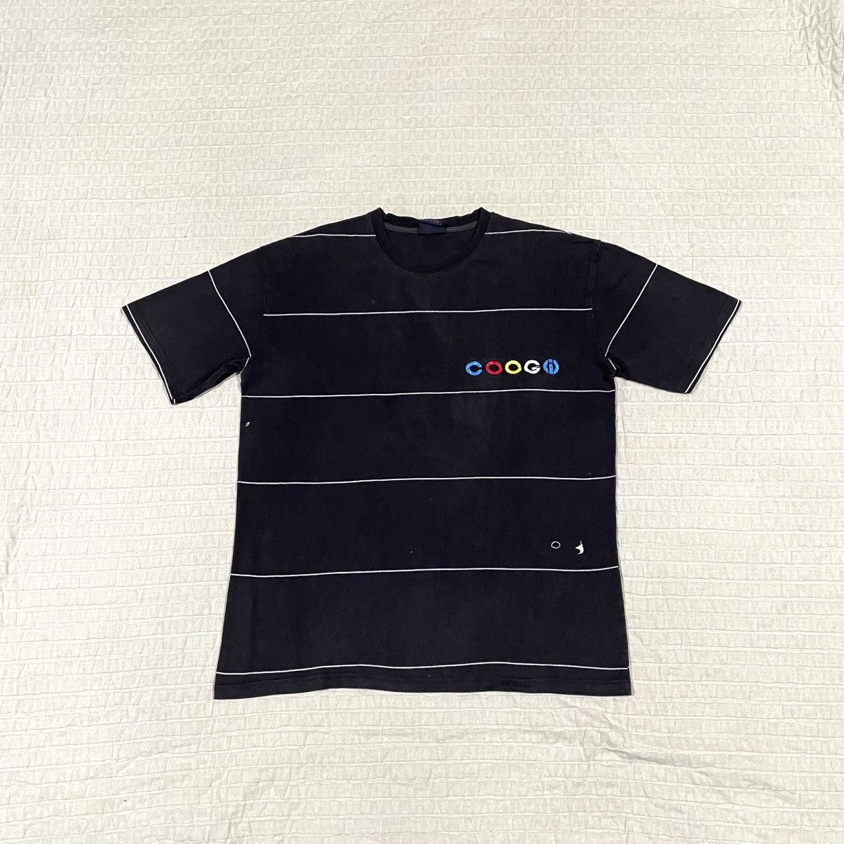 Coogi Vintage Thrashed Faded Coogi Embroidered Logo Rare T Shirt Size US XL / EU 56 / 4 - 1 Thumbnail