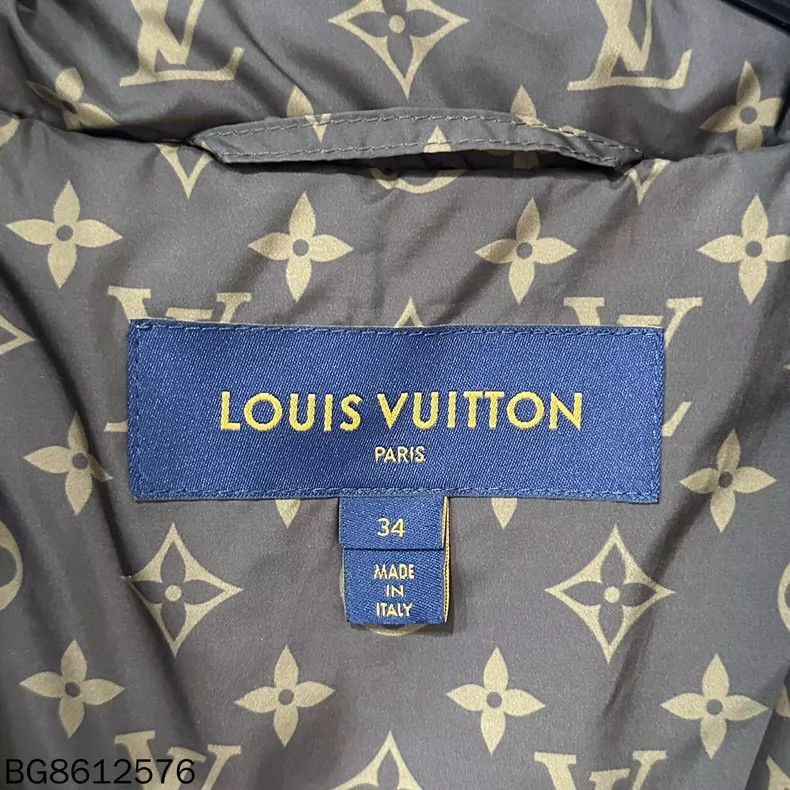 Louis Vuitton Louis Vuitton Ski Capsule Down Jacket- Size XS / US 0-2 / IT 36-38 - 8 Thumbnail