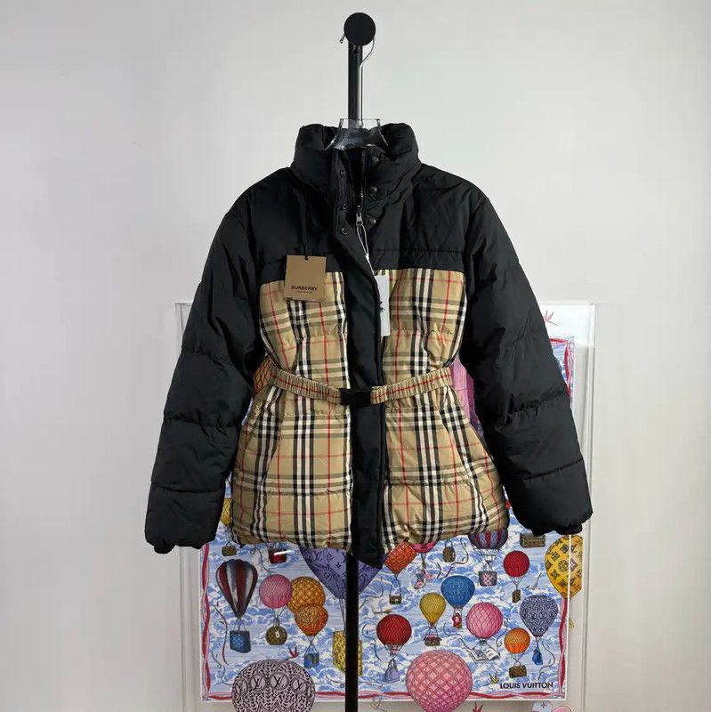 Burberry Burberry Women's Puffer Jacket in Navy Size XS / US 0-2 / IT 36-38 - 1 Thumbnail