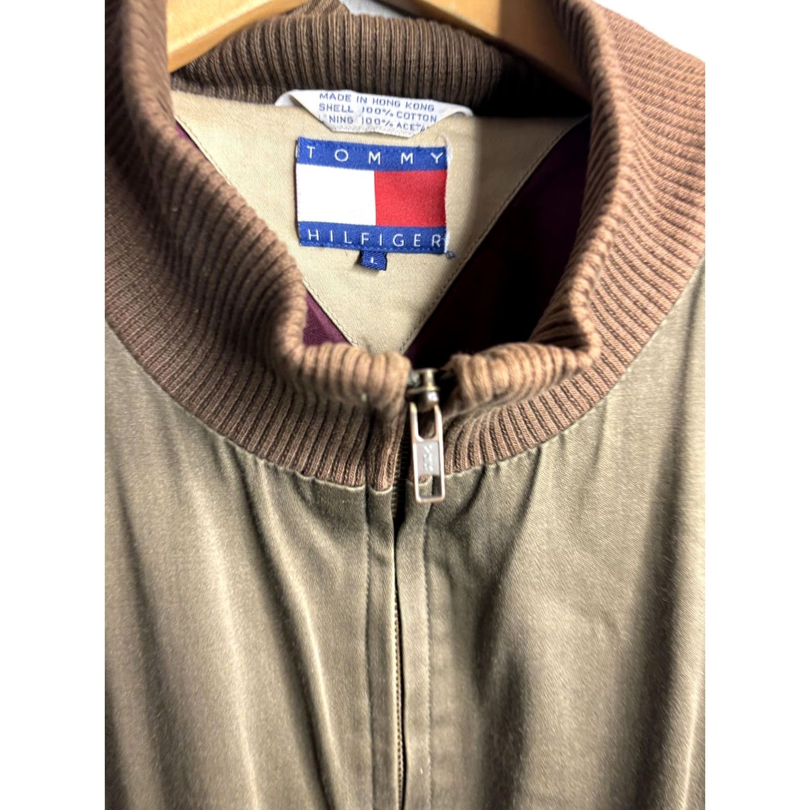 Tommy Hilfiger VINTAGE Tommy Hilfiger Jacket Mens Large Green Cotton Bomber Zip Hong Kong 90s Size US L / EU 52-54 / 3 - 3 Thumbnail