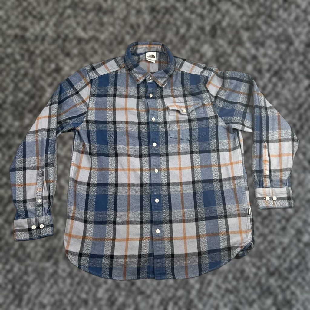 The North Face VINTAGE The North Face Flannel Shirt Mens Large Gray Striped Long Sleeve Casual Outdoor Button-Up Size US L / EU 52-54 / 3 - 1 Thumbnail