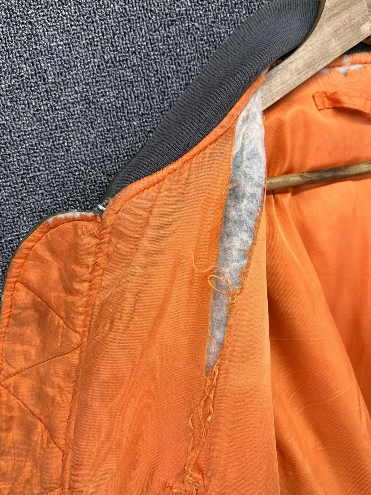 Avirex Vintage Avirex Trashed Rare Bomber Jacket Size US M / EU 48-50 / 2 - 10 Thumbnail