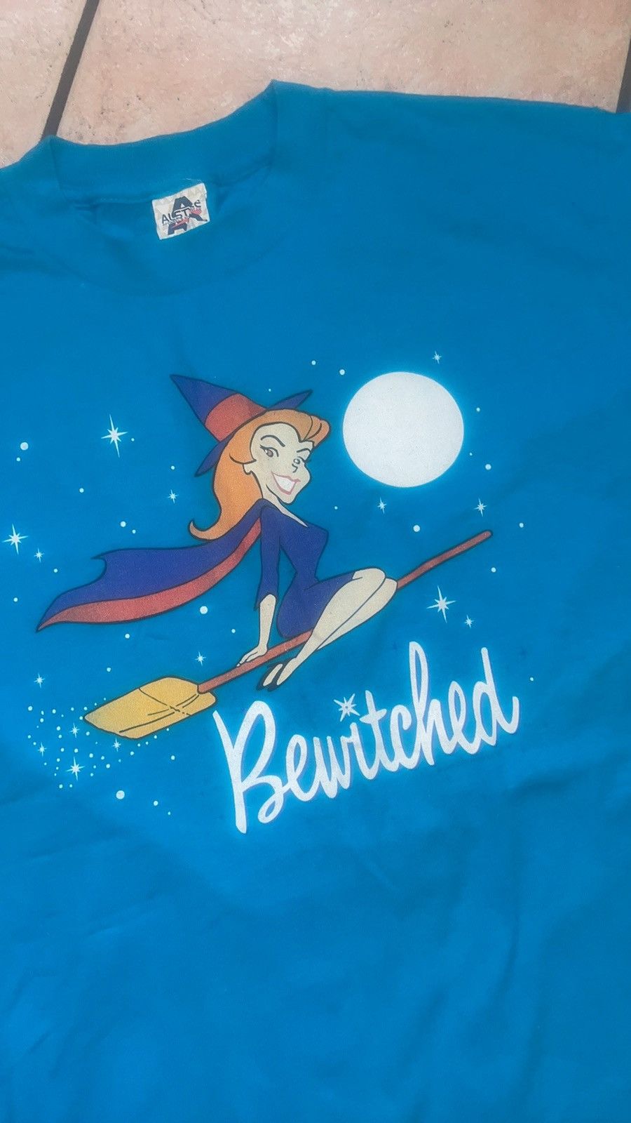 Alstyle Bewitched tv show graphic tshirt Size M / US 6-8 / IT 42-44 - 3 Thumbnail