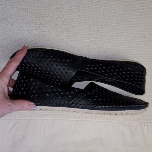 Designer BCBGeneration Black Leather Sz. 9.5 Hand Tooled Slipon Loafe Size US 9.5 / IT 39.5 - 4 Thumbnail