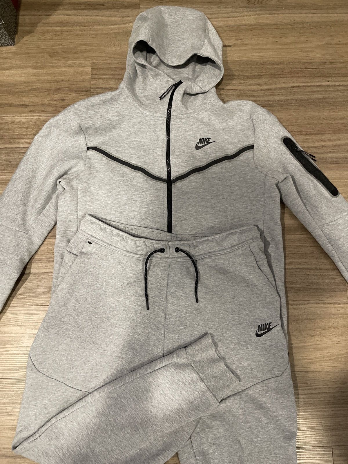 Grey Nike tech set (FULLSET)