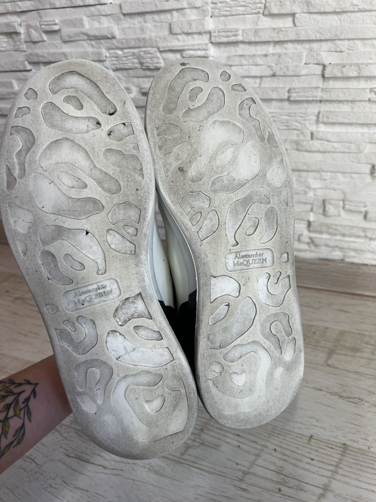 Alexander McQueen Alexander McQueen Oversized Leather Sneakers Size 42 Size US 9 / EU 42 - 14 Thumbnail