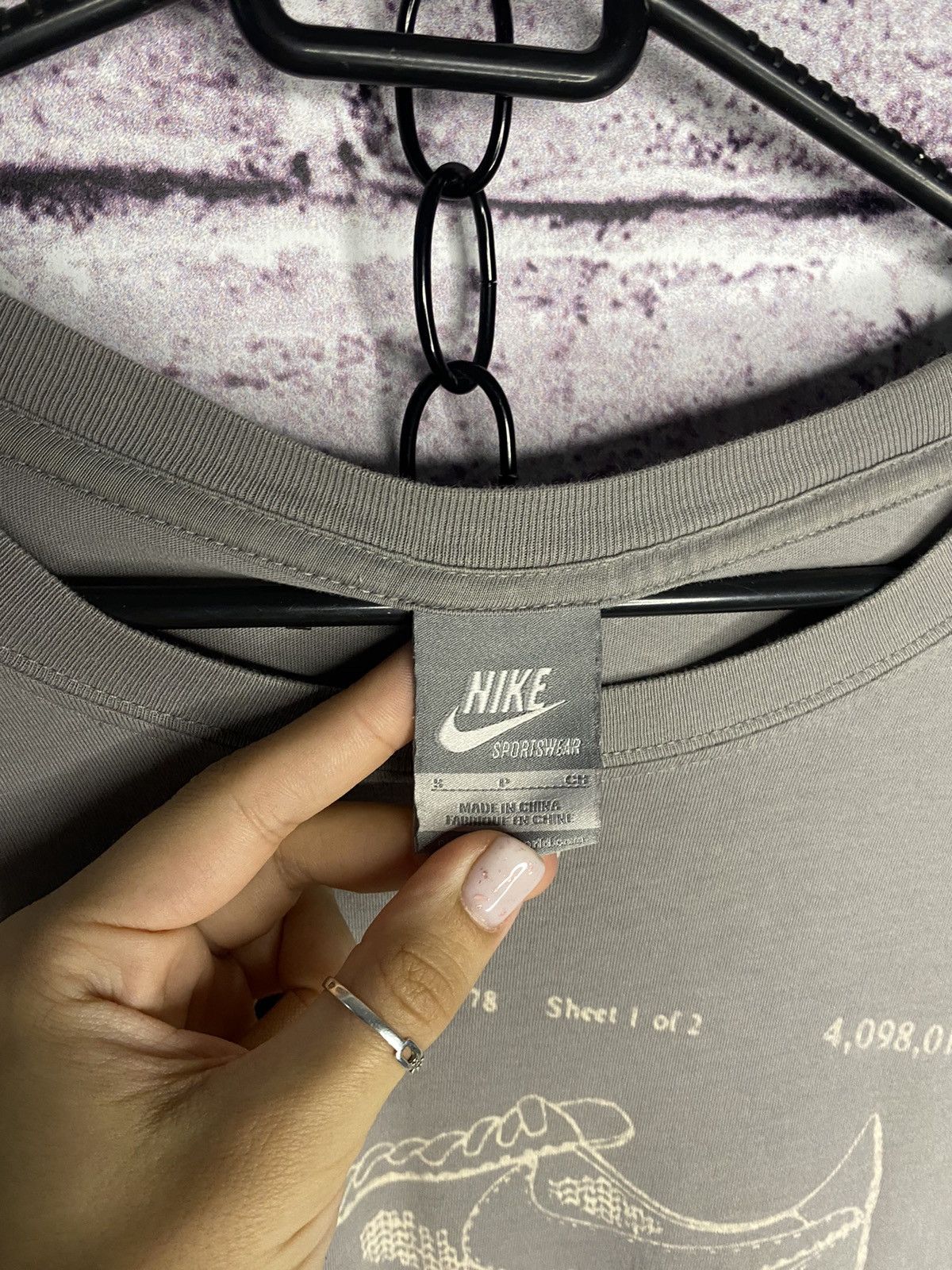 Nike Mens Vintage Nike T-Shirt big logo tee streetwear Size US S / EU 44-46 / 1 - 6 Thumbnail